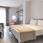 Anchor Hotel *